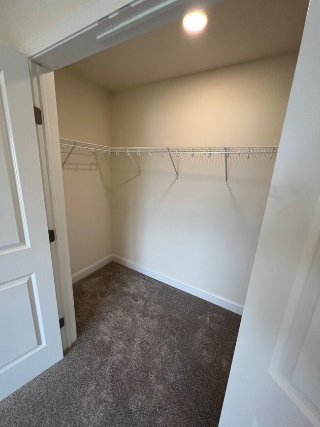 Building Photo - 540 NY-9P