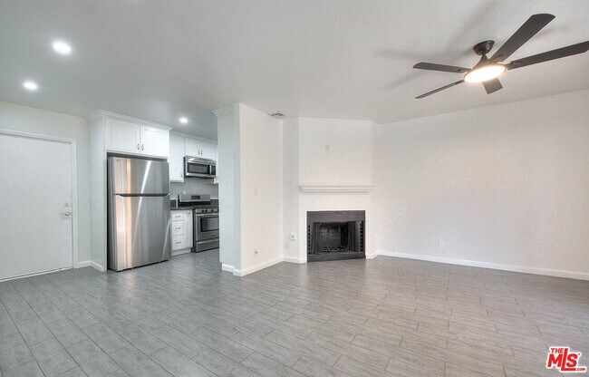 Building Photo - 13810 Funston Ave