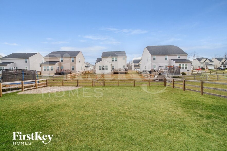 Building Photo - 1391 Apple Farm Dr