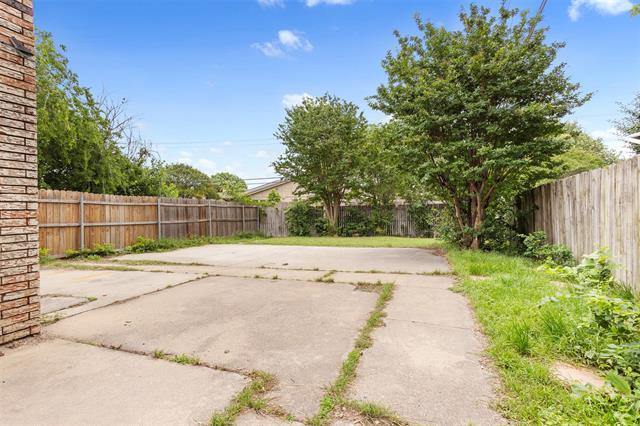Building Photo - 2802 Spring Valley Dr