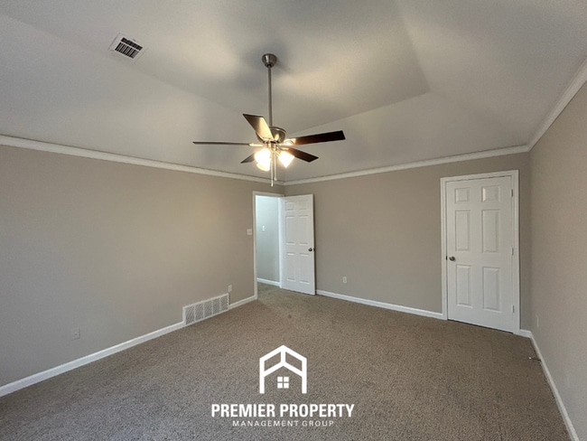 Building Photo - Newly Renovated 3-Bedroom Home for Rent in Memphis, TN - 2-Story Home with Garage & Fenced Yard