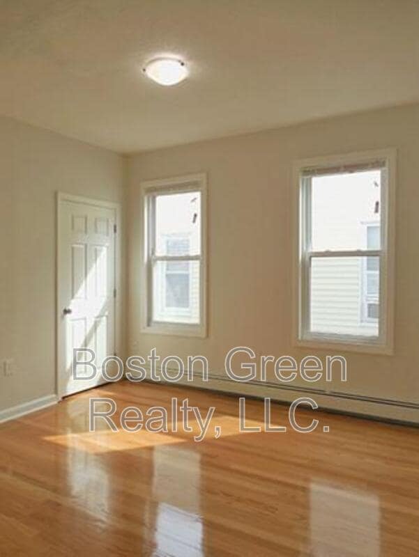 Building Photo - 50 Oliver St