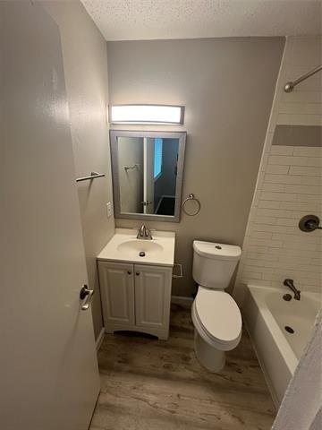 Building Photo - 9233 Prairie Oak Dr