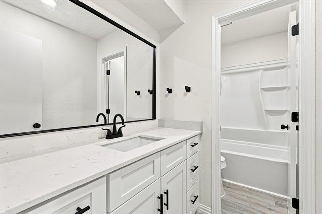 Building Photo - 8137 Foxfire Ln