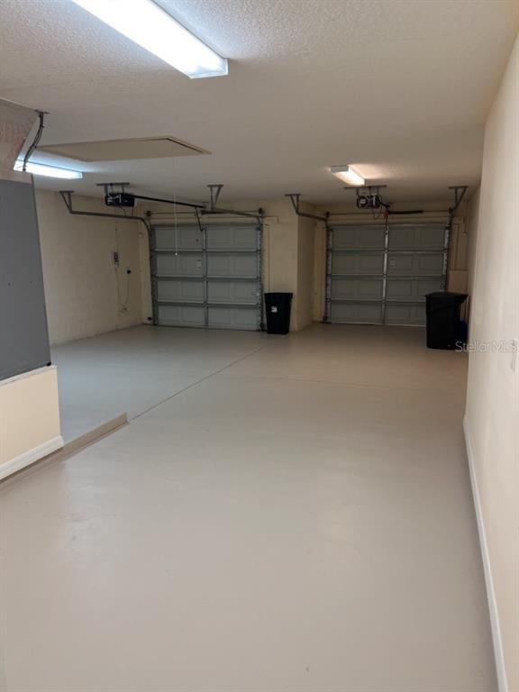 Building Photo - 17 N Village Dr