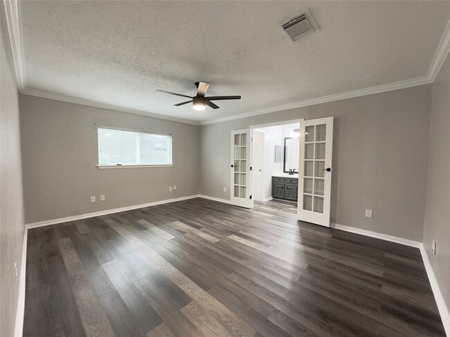 Building Photo - 1406 River Rock Dr