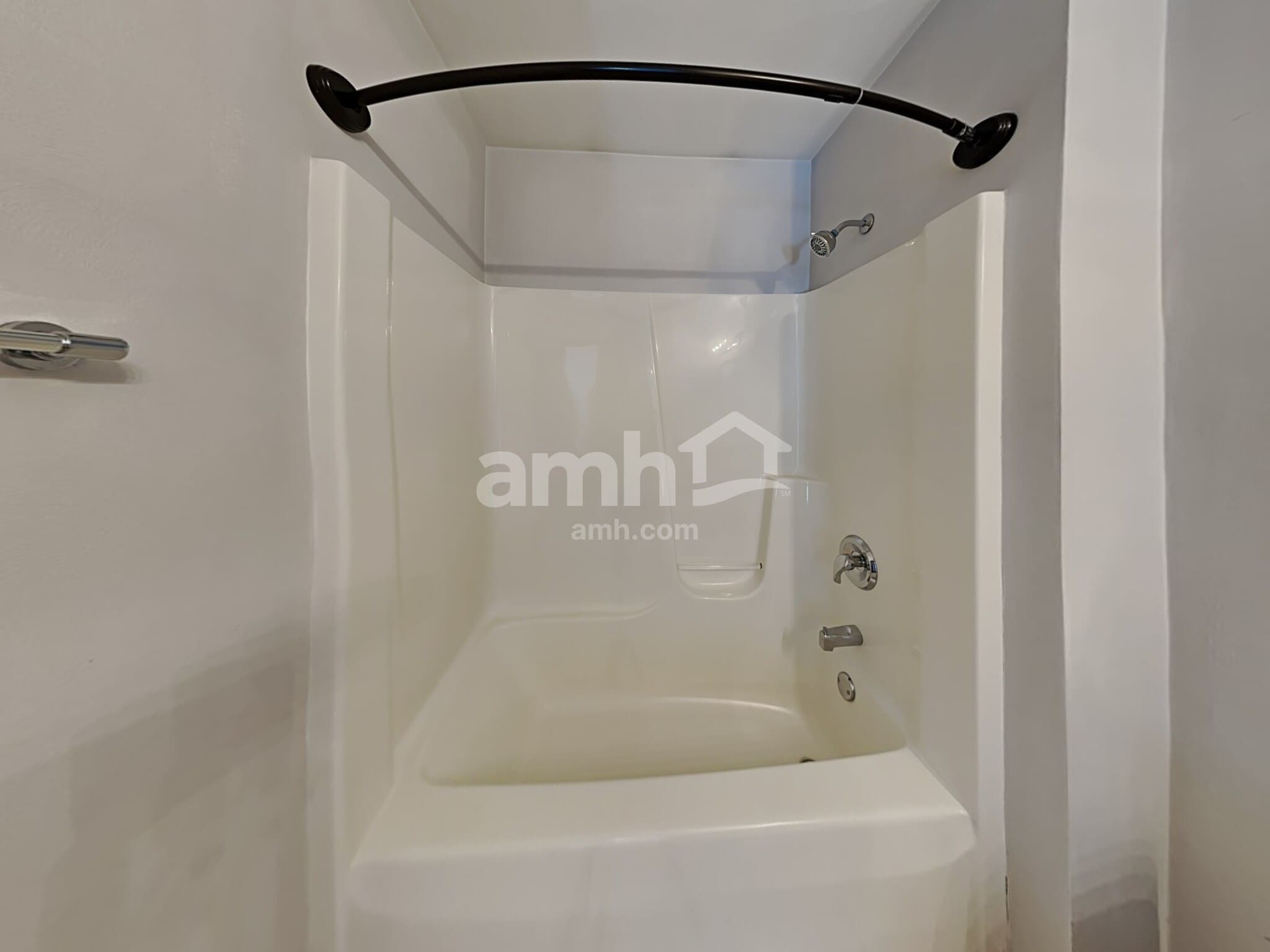 Building Photo - 3042 Bauer Dr