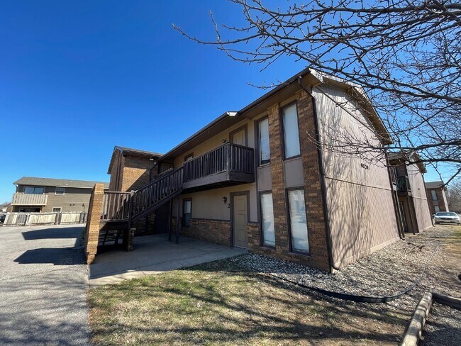 Building Photo - 6820 W Par Ln