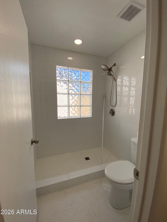 Building Photo - 1055 N Recker Rd