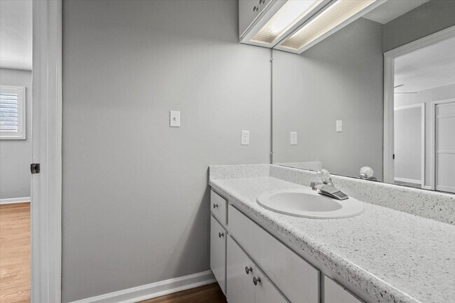 Building Photo - 3108 Ironwood Dr