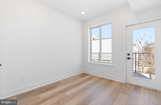 Building Photo - 5034 Florence Ave