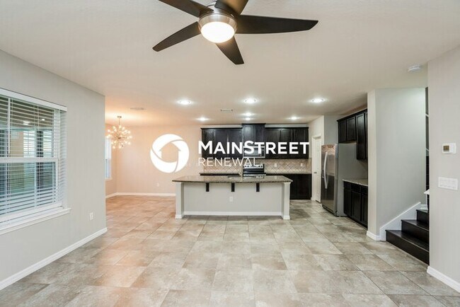 Building Photo - 4 Bedroom Pet-Friendly Home in Ruskin, FL with Main Street Renewal