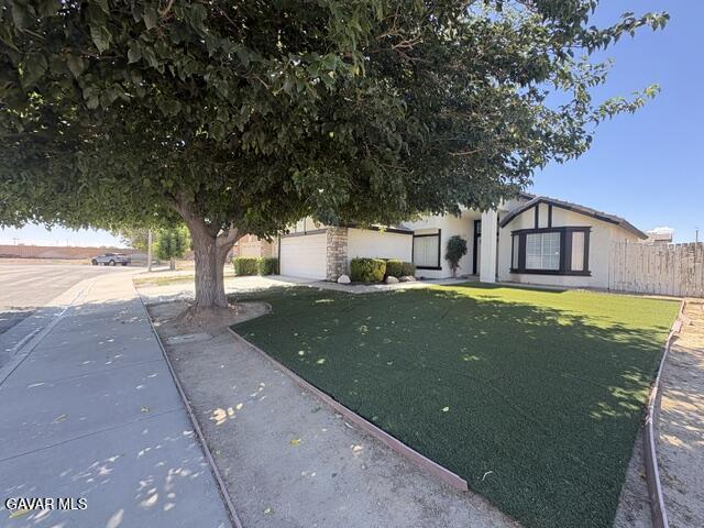 Building Photo - 2344 Langhorn St