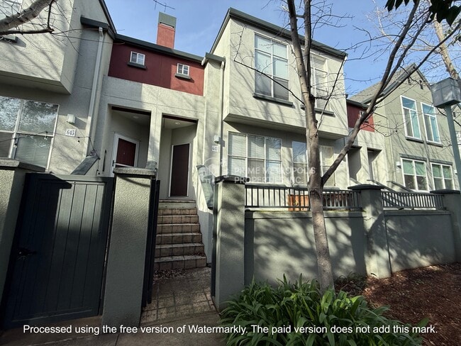 Building Photo - 643 Atherton Pl
