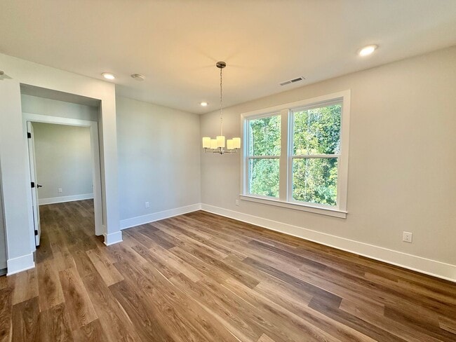 Building Photo - Newly Built 5BD, 4.5BA Knightdale Home wit...