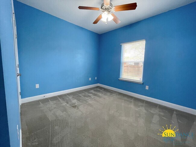 Building Photo - Gorgeous 4 Bedroom Home in Shalimar