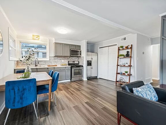 Building Photo - 14408 Minerva Ave