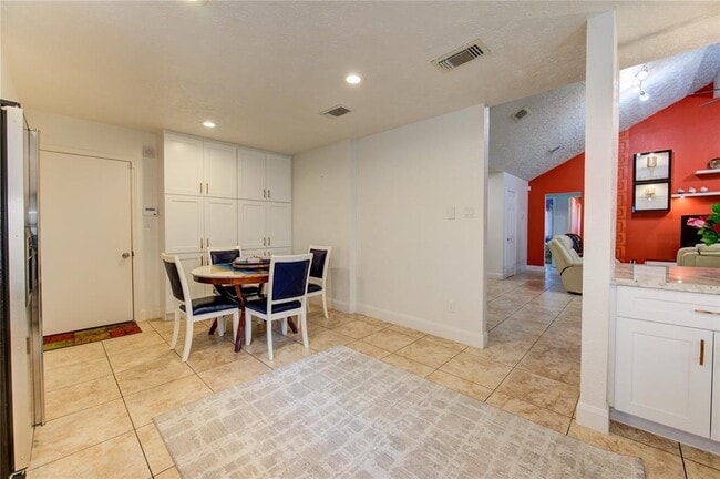 Building Photo - 1219 Hidden Canyon Rd