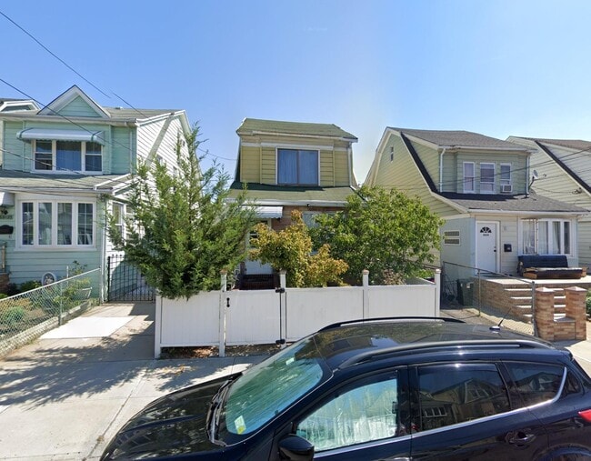 Primary Photo - 8837 187th St