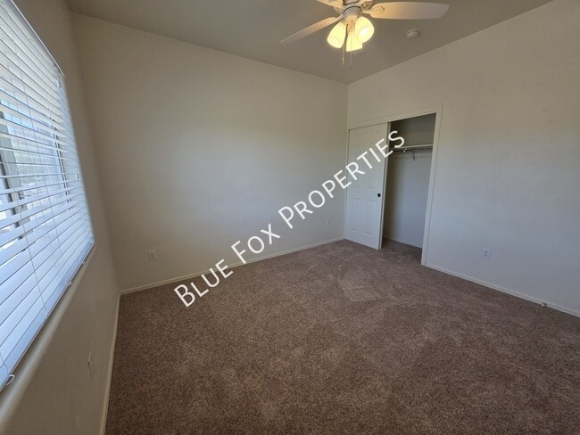 Building Photo - 3508 W Lost Village Ln