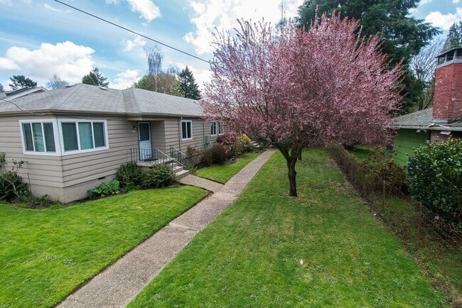 Building Photo - Cozy Creston Kenilworth Garden Apartment - New Reno, Walkable Vibes & $150 Amazon Gift Card!