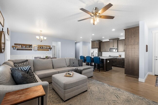 Building Photo - 9030 W Bowie St