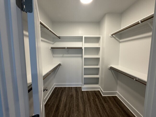 Building Photo - 3 Bed 2.5 Bath Brand New Townhome