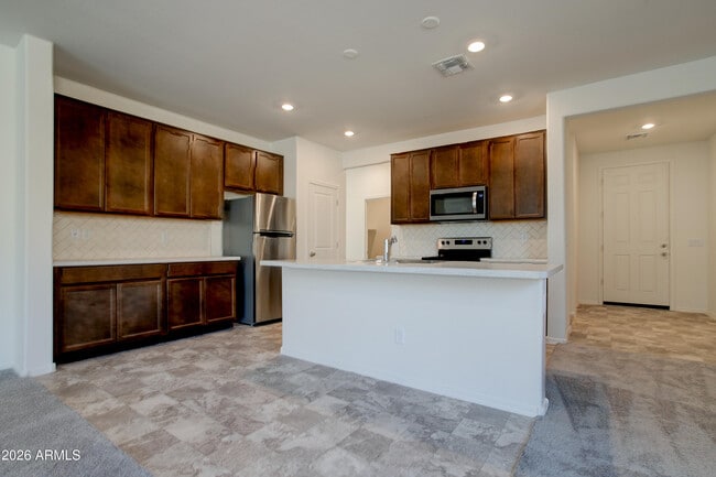 Building Photo - 12340 W Kaler Dr