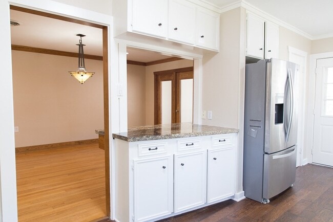 Building Photo - 9010 Linkmeadow Ln