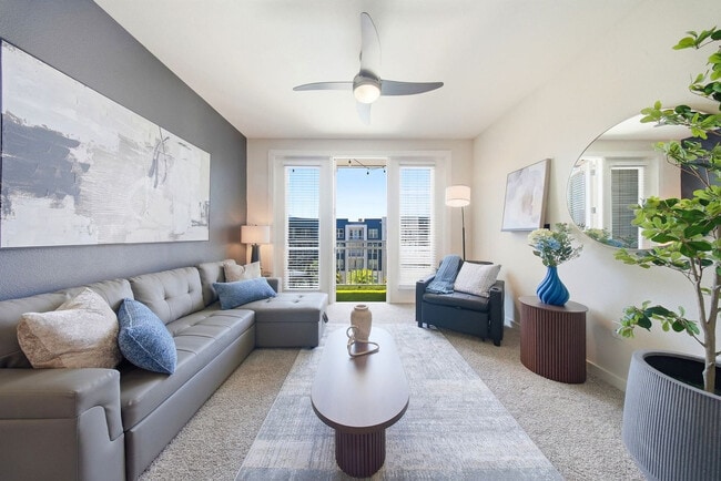 Building Photo - 1702 W Cleveland St