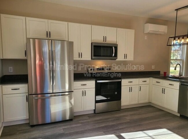 Building Photo - 70 Arlene Dr