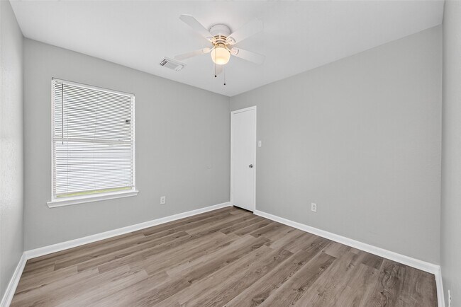 Building Photo - 22851 Twisting Pine Dr