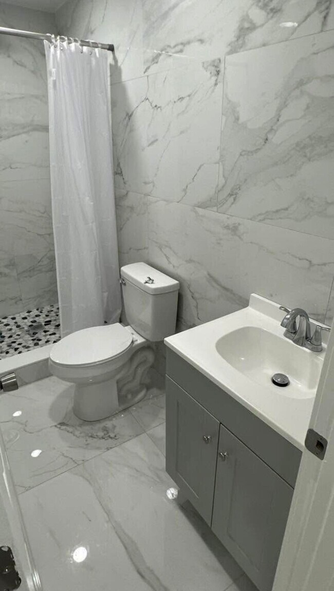 Building Photo - 700 NW 3rd Ave