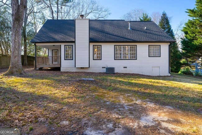 Building Photo - 198 Lakeview Dr