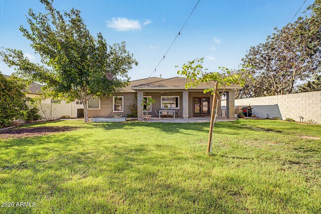 Building Photo - 4203 E Los Altos Rd