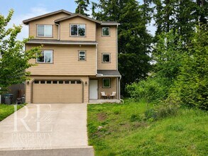 Building Photo - 4250 SE Horsehead Way