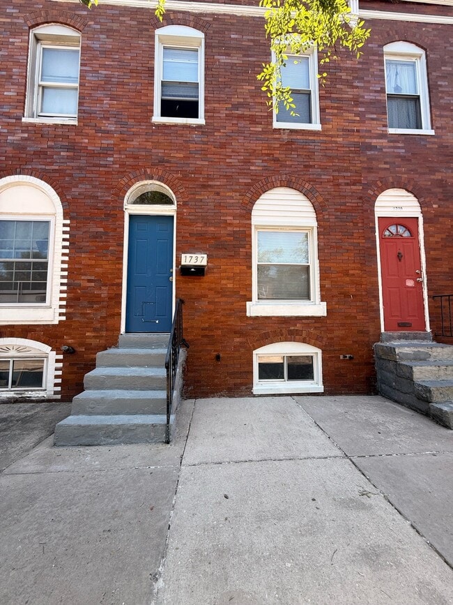 Building Photo - 1737 Wilkens Ave