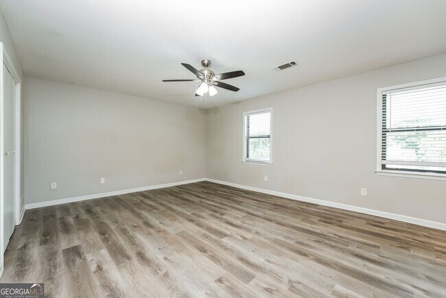Building Photo - 2678 Porter Dr