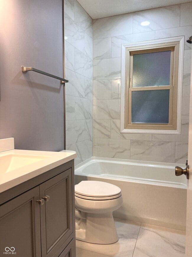 Building Photo - 1402 Kessler Blvd E Dr