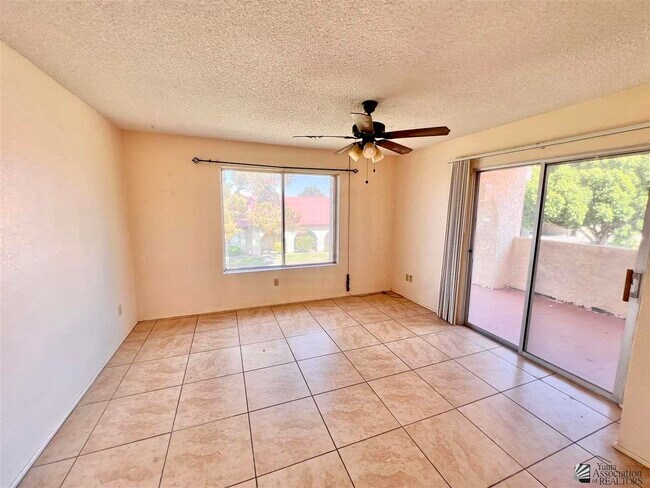 Building Photo - 2045 S 14th Ave