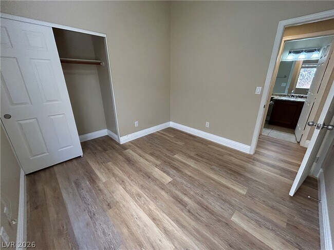 Building Photo - 10404 Horseback Ridge Ave