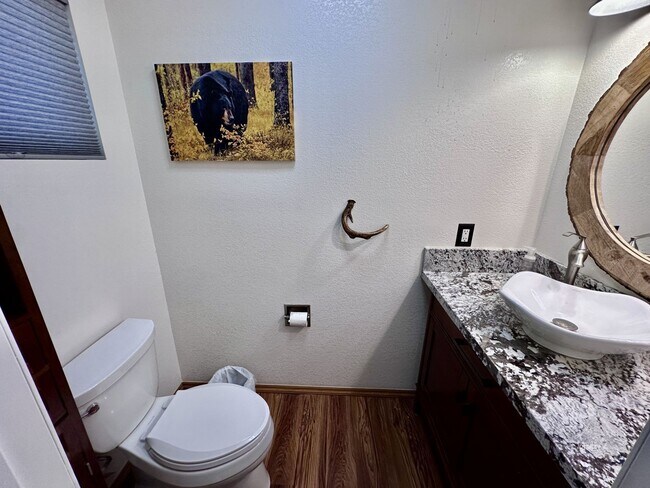 Building Photo - 2 Bedroom Home for Rent
