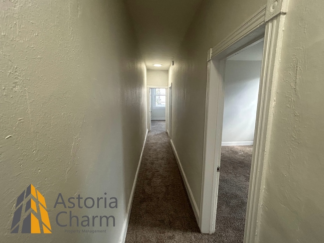 Building Photo - Stylishly Renovated 3 Bedroom Home