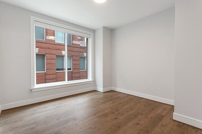 Building Photo - 635 Slaters Ln