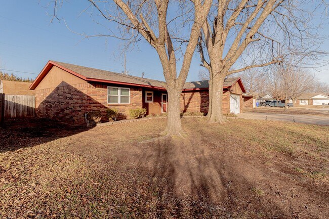 Building Photo - 3 Bed 2 Bath in Norman