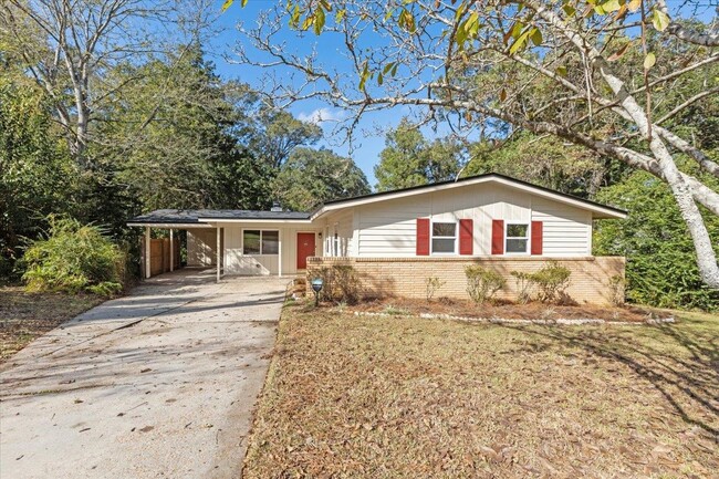 Building Photo - 1807 Ivan Dr
