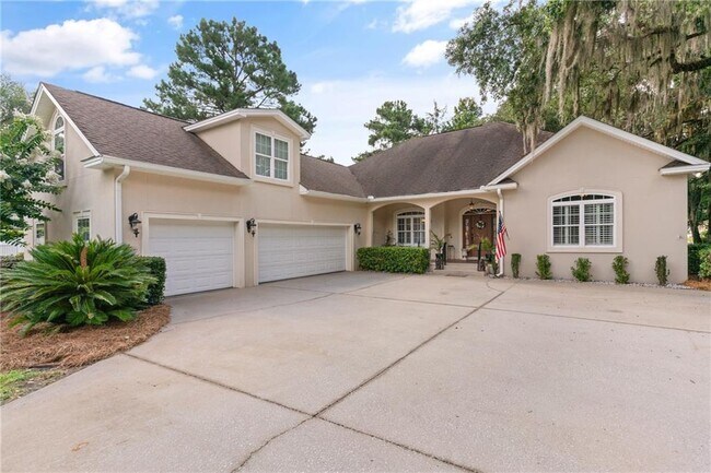 Building Photo - 111 Chinquapin Dr