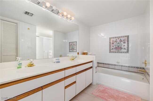 Building Photo - 4111 Lake Forest Dr