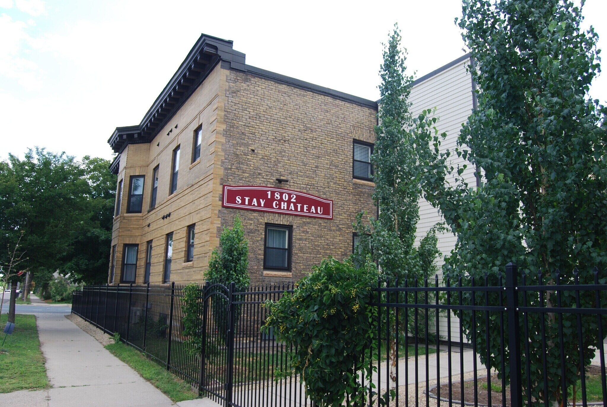Building Photo - 1802 11th Ave S