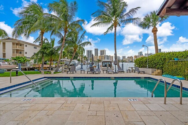 Building Photo - 468 Golden Isles Dr